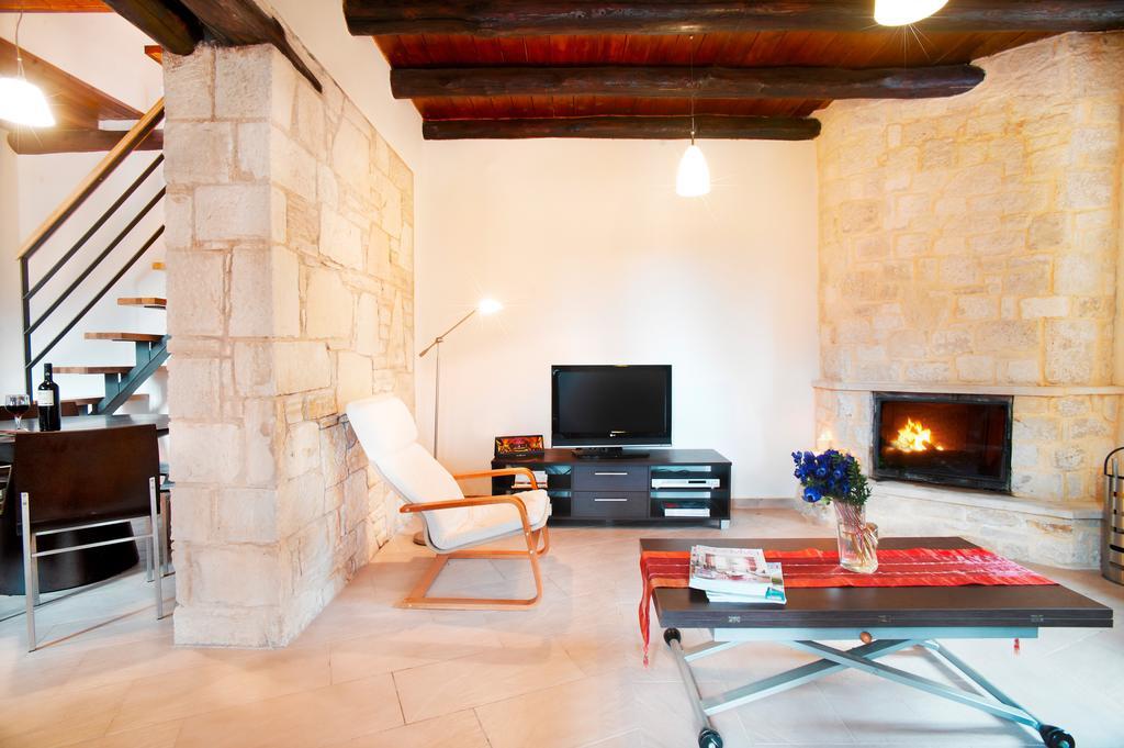Villa Zoúrva Kamer foto